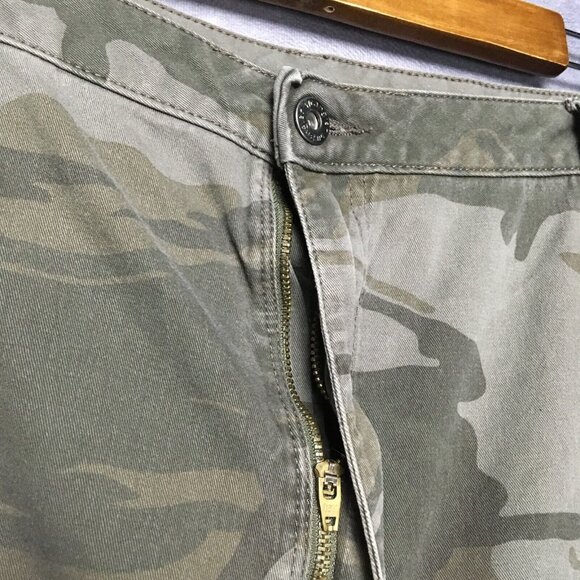 Wrangler Mens Camo Cargo Shorts size 40 - 42 Green Cotton Stretch Camouflage - Picture 9 of 13